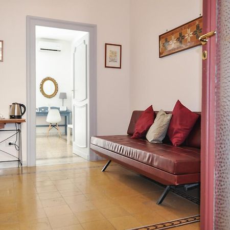 B&B Alchimia Napoletana Napoli Bagian luar foto